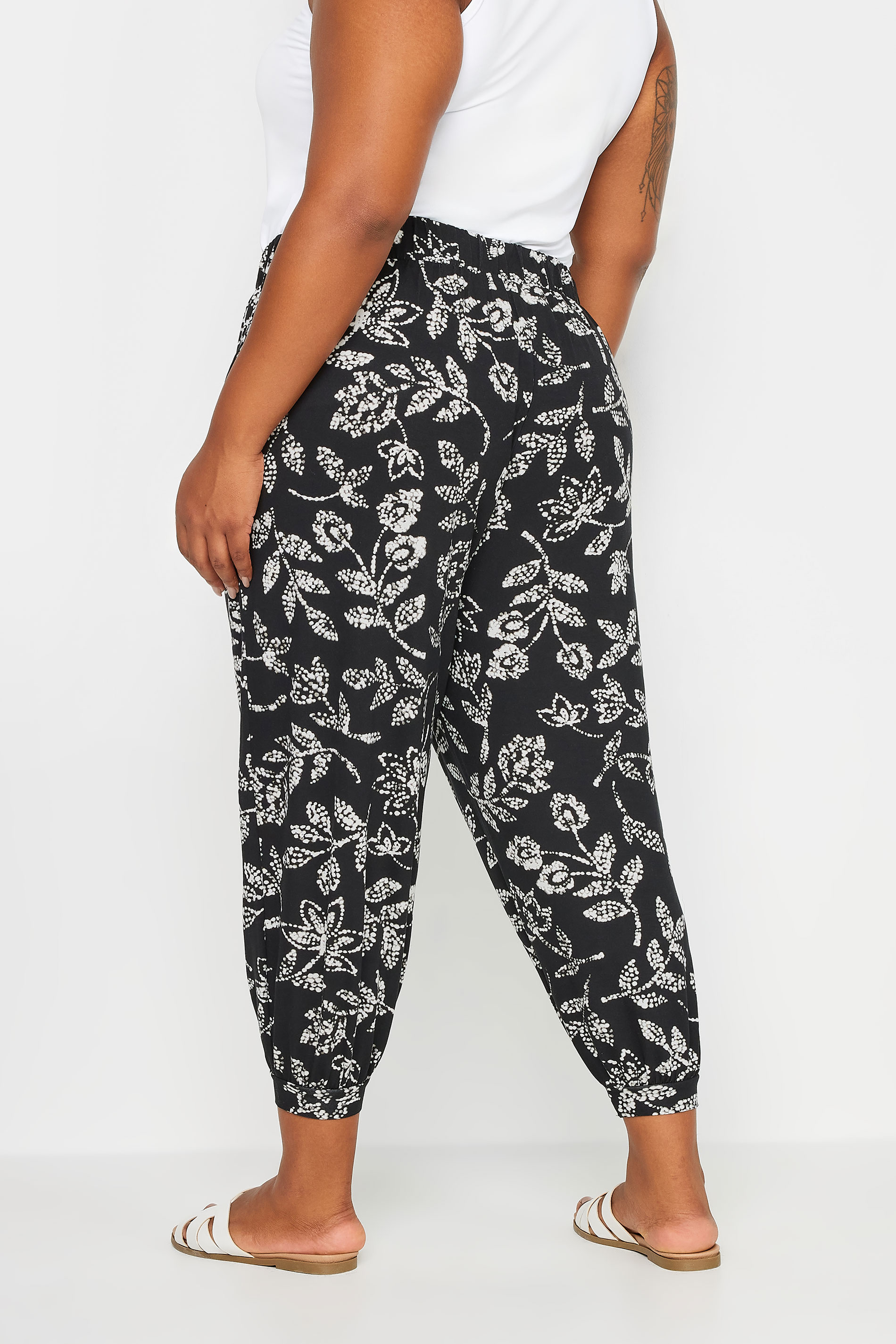 YOURS Plus Size Black Vine Print Cropped Harem Trousers | Yours Clothing 3