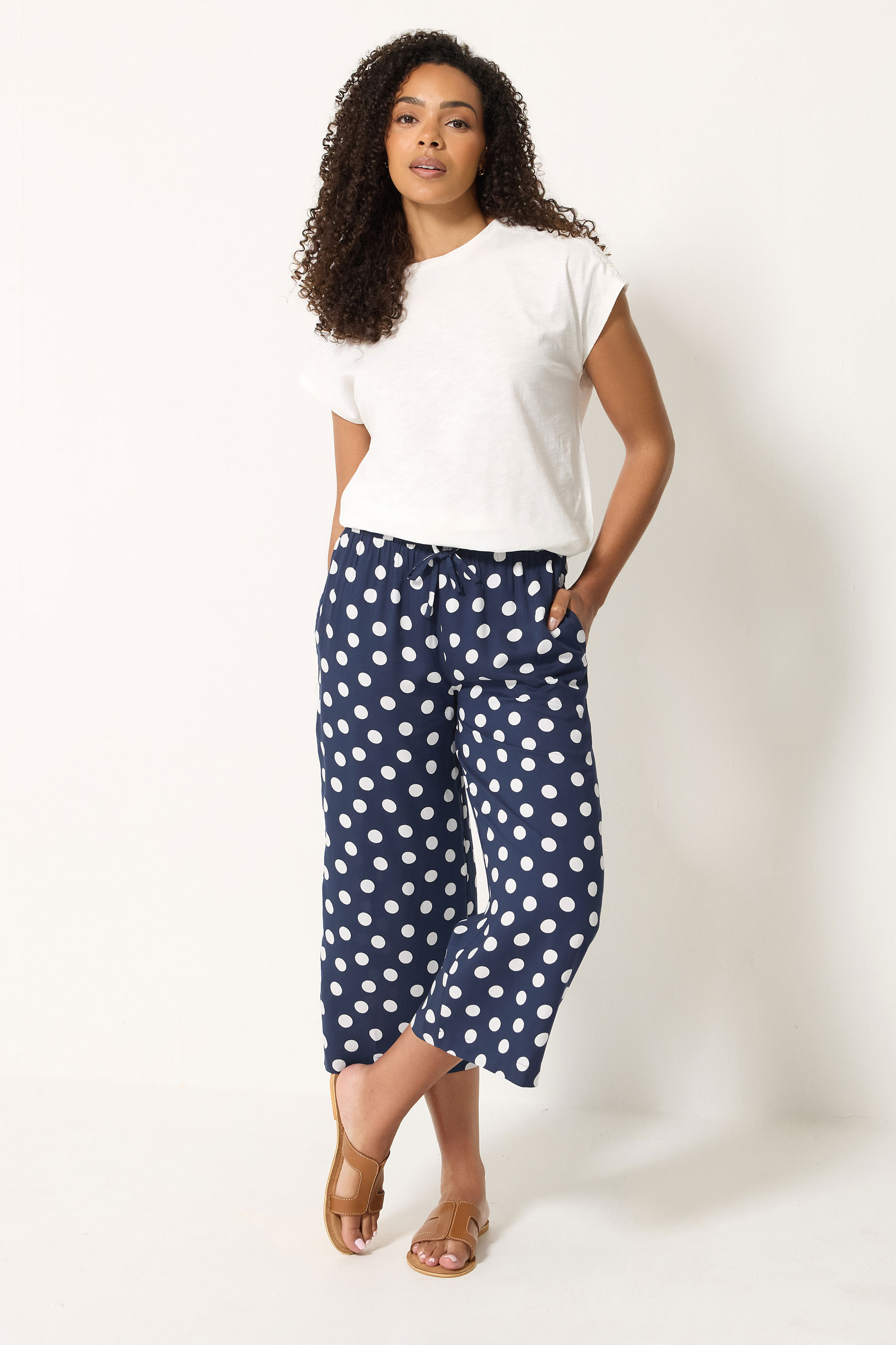 https://cdn.yoursclothing.com/Images/ProductImages/f4e6458c-e92d-44_503608_B.jpg