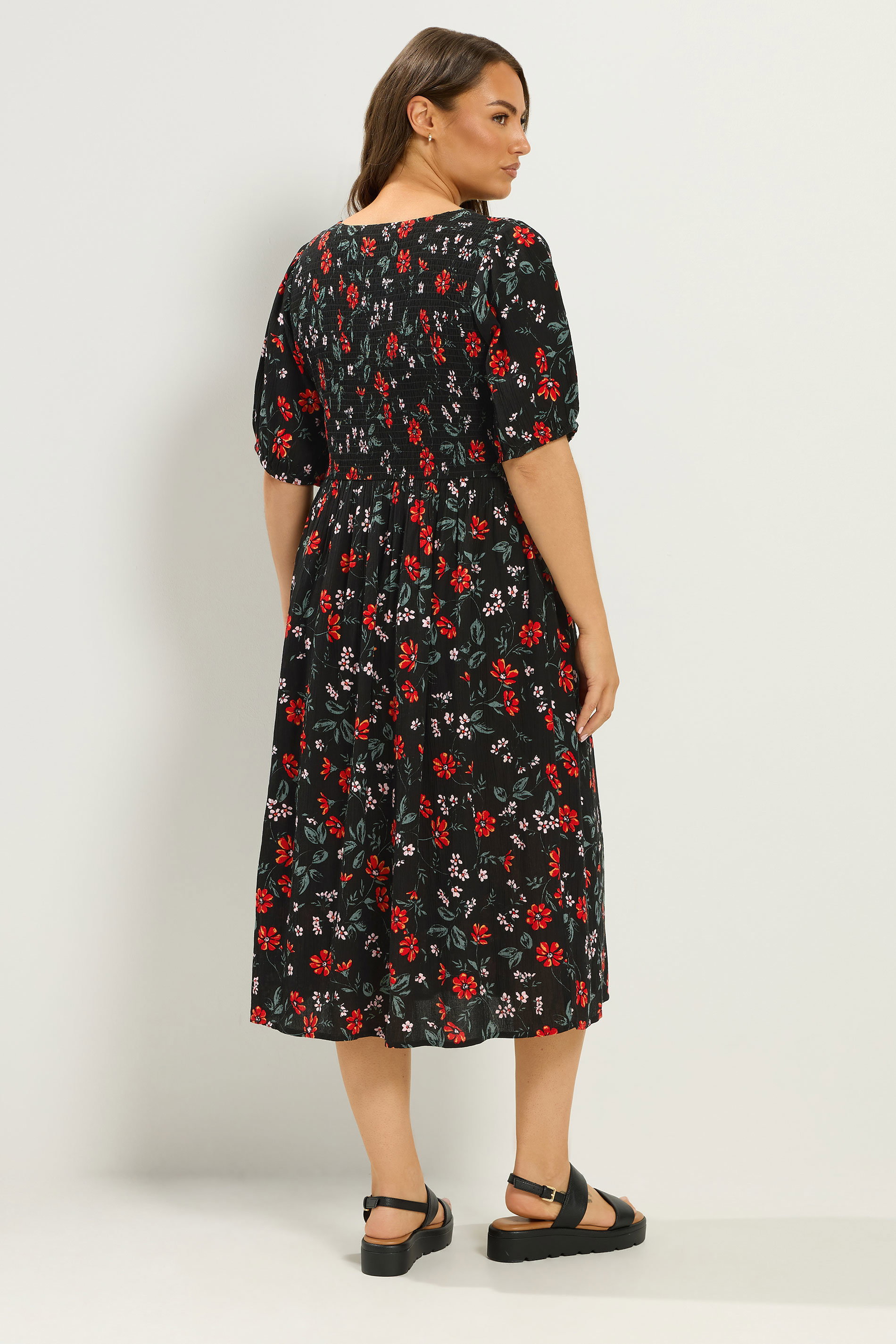 YOURS Plus Size Black Floral Puff Sleeve Shirred Dress  | Yours Clothing 2