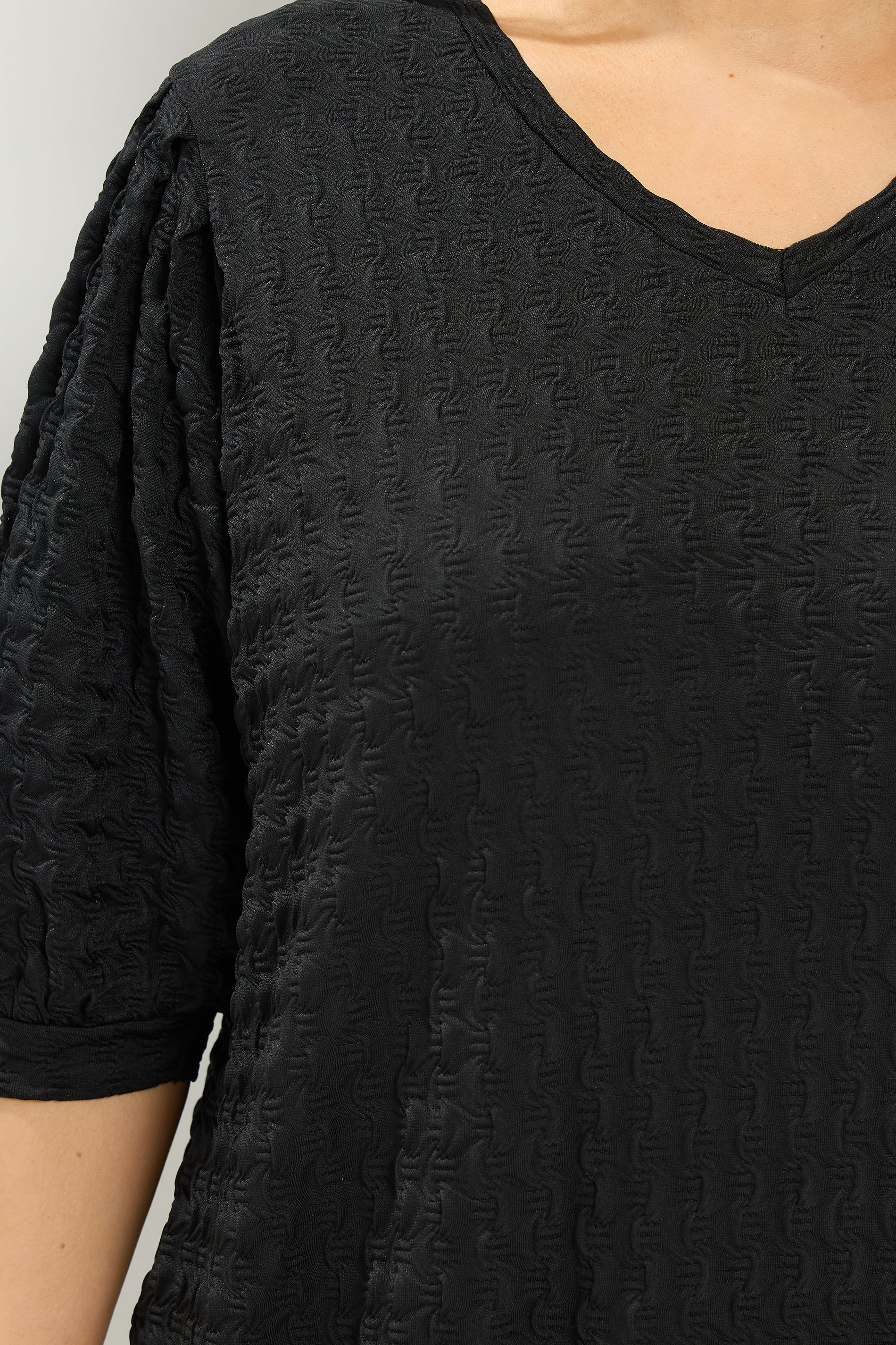 YOURS Plus Size Black Textured Balloon Sleeve Top | Yours Clothing 4