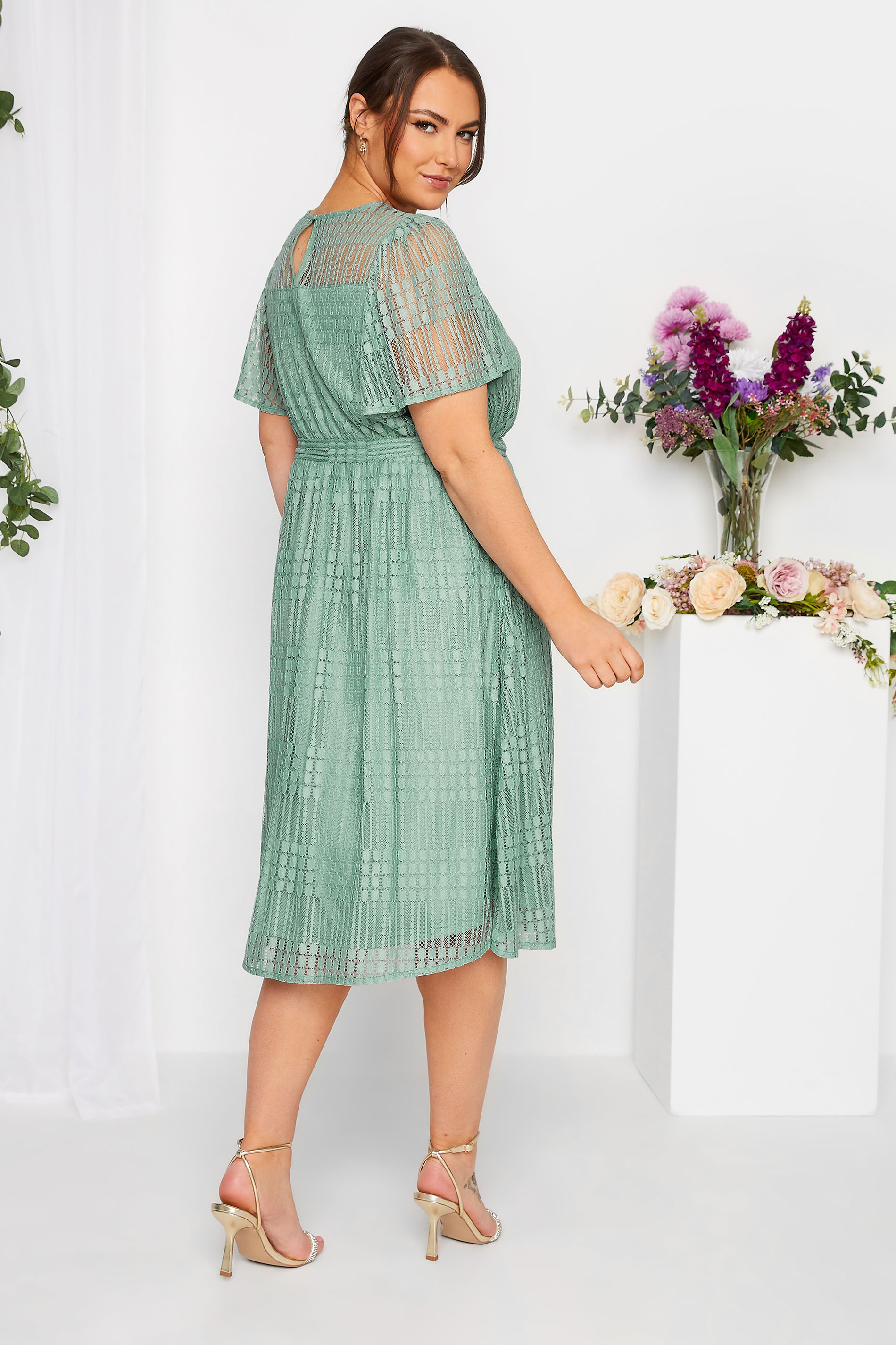 YOURS LONDON Plus Size Curve Sage Green Lace Skater Dress | Yours Clothing  3
