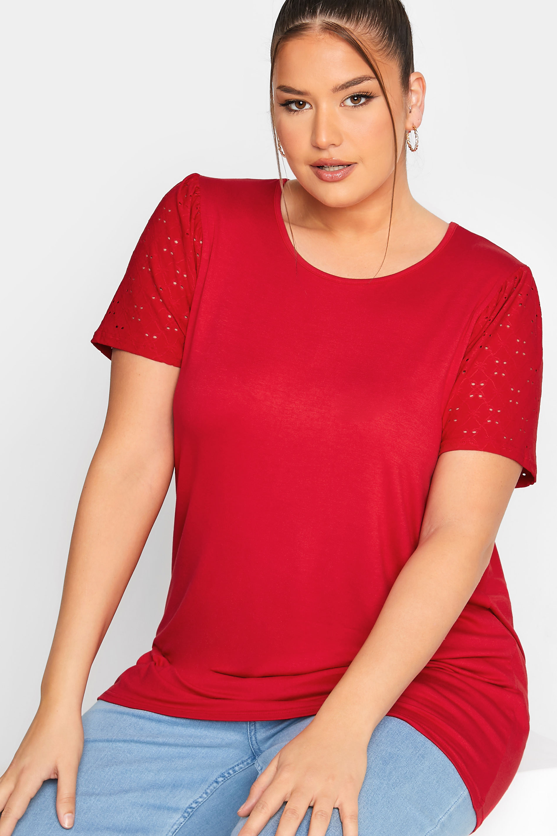 Grande taille  Tops Grande taille  T-Shirts | LIMITED COLLECTION - T-Shirt Rouge Manches Broderie Anglaise - ZF46306