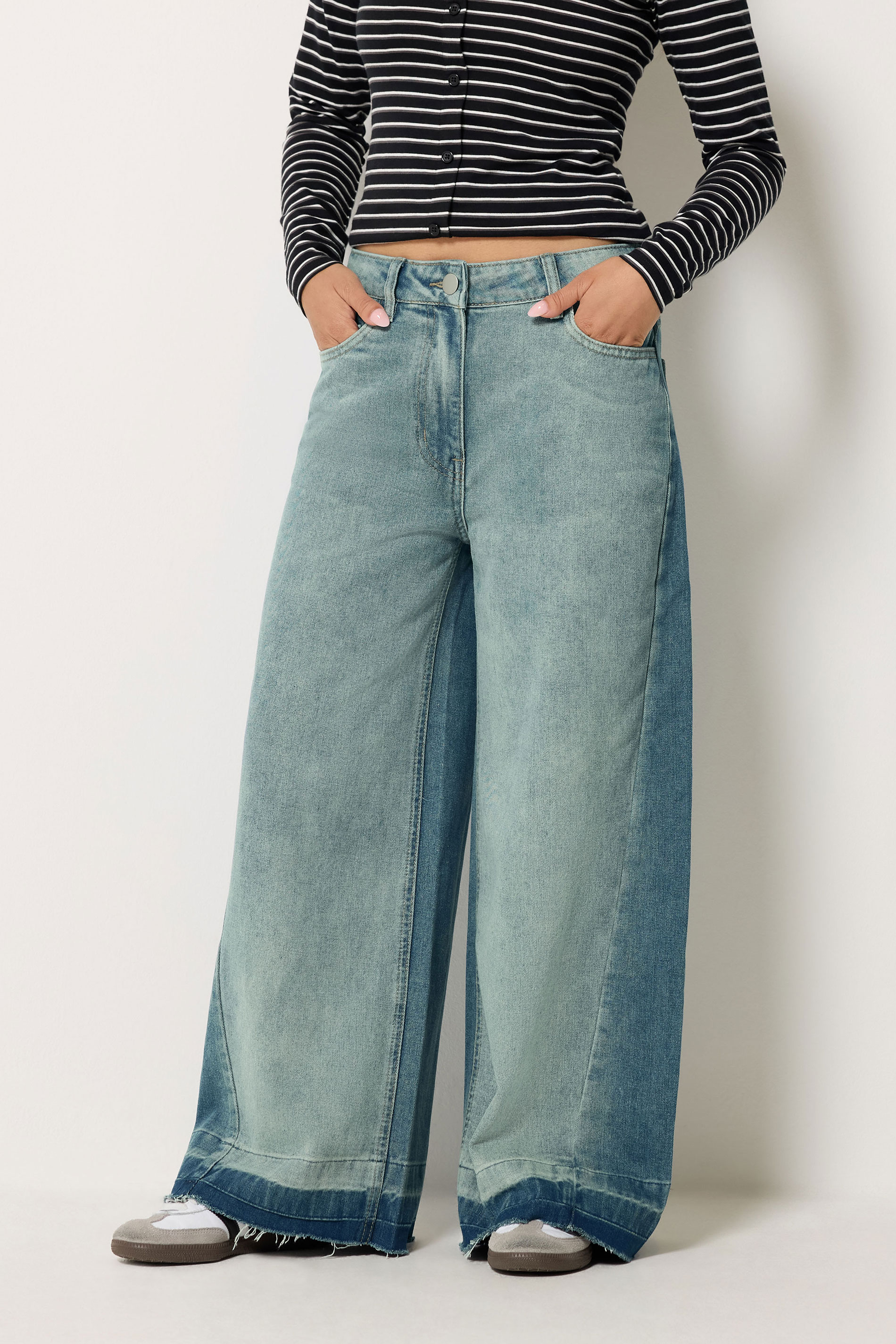 PixieGirl Petite Women's Mid Blue Frayed Wide Leg Jeans | PixieGirl  1