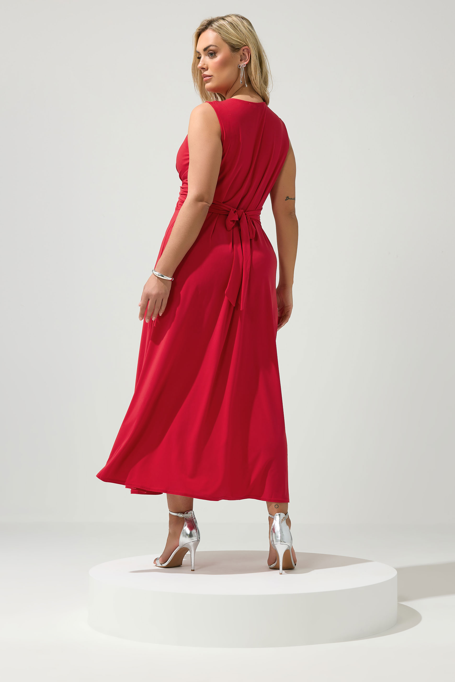 YOURS LONDON Plus Size Red Abstract Knot Detail Dress | Yours Clothing 2